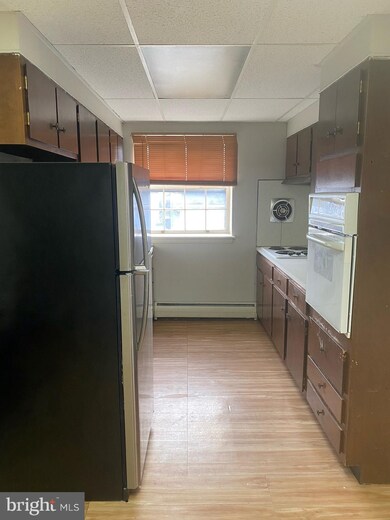 17 S 2nd St unit D, Quakertown, PA 18951 - photo 3