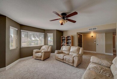104-FrontRoom_2