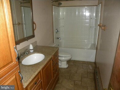 2805 E Weaver Rd, Greencastle, PA 17225 - photo 5