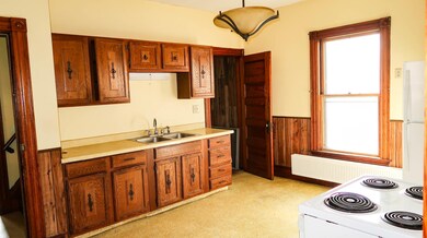 8 Leighton St, Waterville, ME 04901 - photo 7