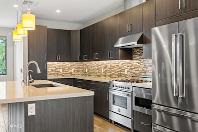 6990E6th10115-005