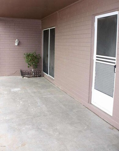 Master Bed  Patio