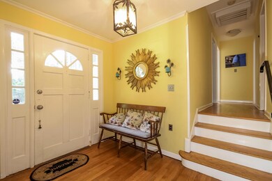 007-Foyer-3346843-large