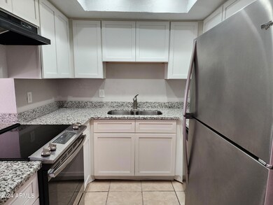 7531 N 47th Ln, Glendale, AZ 85301 - photo 2