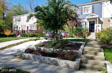 5636 Fenwick Dr, Alexandria, VA 22303 - photo 2
