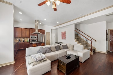 911 Mckinney Park Ln, Houston, TX 77003 - photo 5