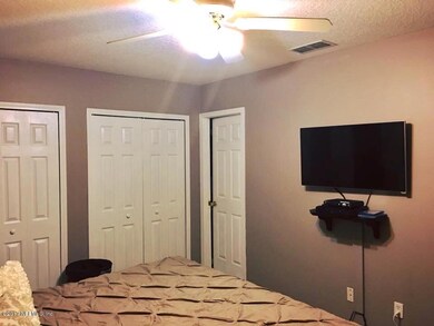 2817 Circle St E, Jacksonville, FL 32216 - photo 5