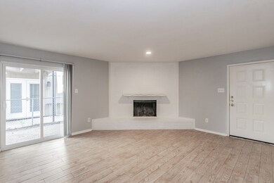 6616 Berke Place unit B, Fort Worth, TX 76116 - photo 4