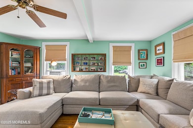 156 Old Tavern Rd Howell, NJ-07