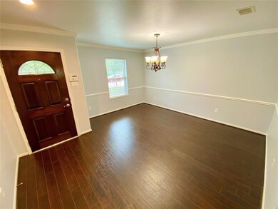 8807 Kaeling Meadow Ct, Houston, TX 77075 - photo 5