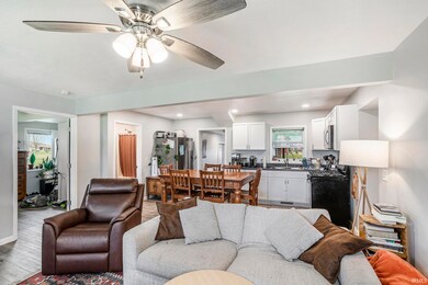 255 W Hudson St, Nappanee, IN 46550 - photo 3