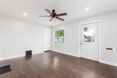 T 2750 Hiawatha St00003