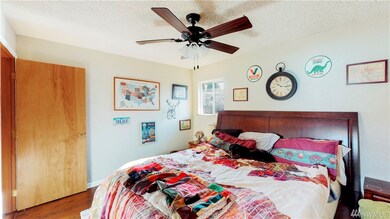 8404 30th St W, University Place, WA 98466 - photo 6