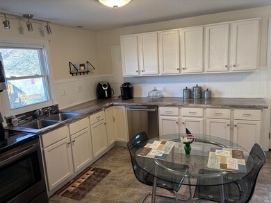 411 E Water St, Berne, IN 46711 - photo 4