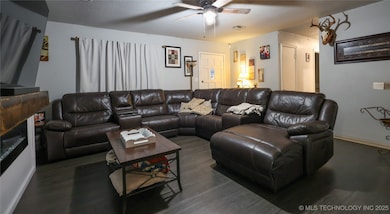 1366 Case Dr, Sulphur, OK 73086 - photo 3