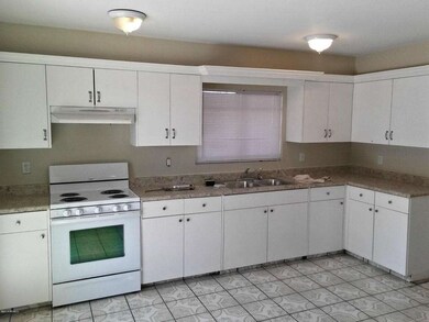 2326 N 58th Ln, Phoenix, AZ 85035 - photo 7