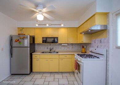 978 Virginia Ln, Elmhurst, IL 60126 - photo 4