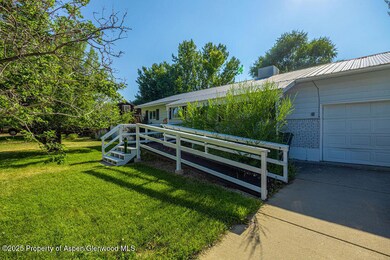 558 Steele St, Craig, CO 81625 - photo 4