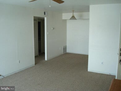 6926 Hilltop Dr unit 150, Brookhaven, PA 19015 - photo 6