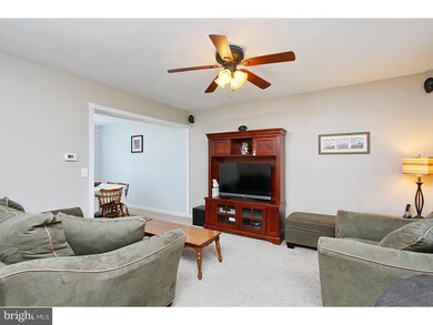 30 Monroe St, Swedesboro, NJ 08085 - photo 2