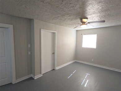 3335 Tuam St unit 3, Houston, TX 77004 - photo 3