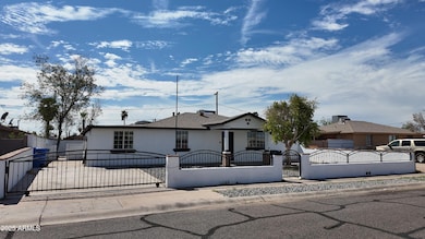 1340 N 38th Dr, Phoenix, AZ 85009 - photo 2