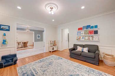 802 Briarbrook Dr, Houston, TX 77042 - photo 7