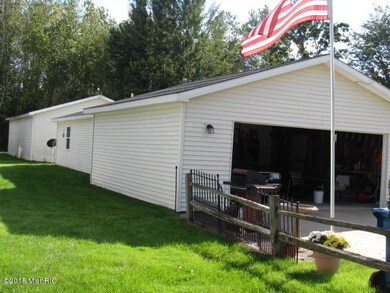 12973 Roughys Dr, Wayland, MI 49348 - photo 2