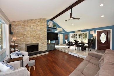 W164N4951 Lilac Ct, Menomonee Falls, WI 53051 - photo 7