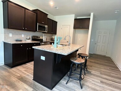 JR 13 Camden Kitchen (Staged)