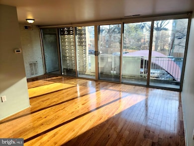 1830 Metzerott Rd unit 207, Adelphi, MD 20783 - photo 2