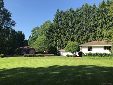 2066 Dundee Ln, Johnstown, PA 15905 - photo 4