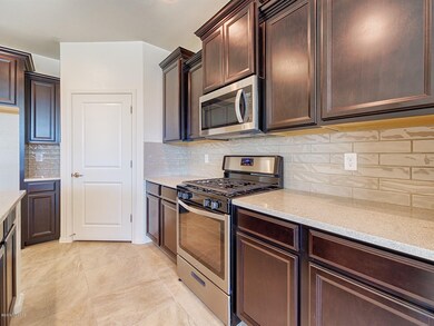009_Kitchen Amenities