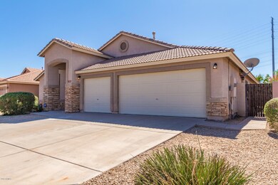 3 Car Garage