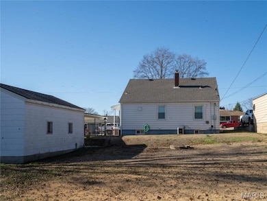 608 Kiefer St, Sainte Genevieve, MO 63670 - photo 3