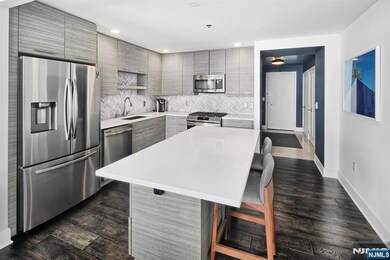 1025 Maxwell Ln unit 1104, Hoboken, NJ 07030 - photo 5