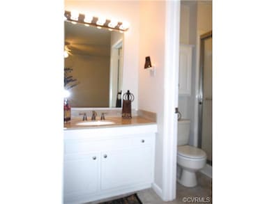 Master vanity & shower/water closet