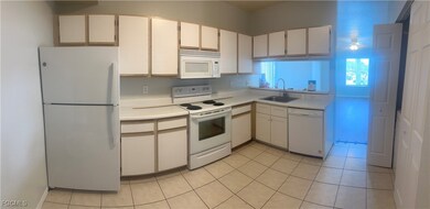 6401 Aragon Way unit 102, Fort Myers, FL 33966 - photo 7