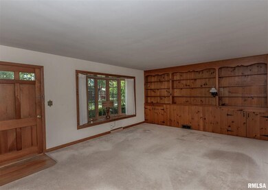 1528 Lakewood Dr, Bettendorf, IA 52722 - photo 4