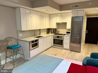 Logan 13 unit T05, Washington, DC 20005 - photo 7