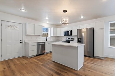 1110 S Hillcrest Ave, Springfield, MO 65802 - photo 3