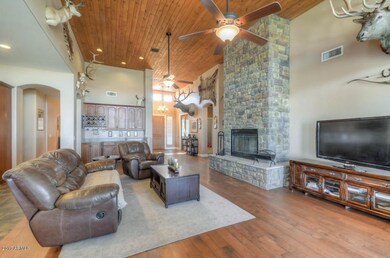Living Room (4)-SMALL