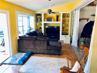 abner living room