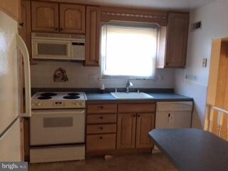 9409 Franklin Square Dr, Rosedale, MD 21237 - photo 4