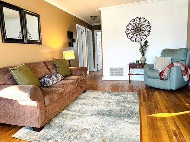 211 E Louis Place, Iselin, NJ 08830 - photo 4