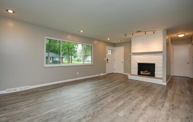 Living Room (2)