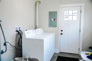 2006 Oakes Ave, Everett, WA 98201 - photo 4