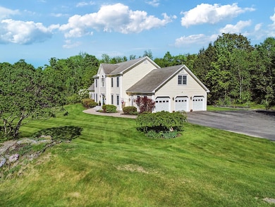 Spacious yard & 3 car garage
