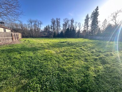 1381 SW Spruce St, Grants Pass, OR 97526 - photo 5