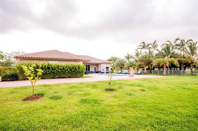 12740 Trotter Blvd, Davie, FL 33330 - photo 4